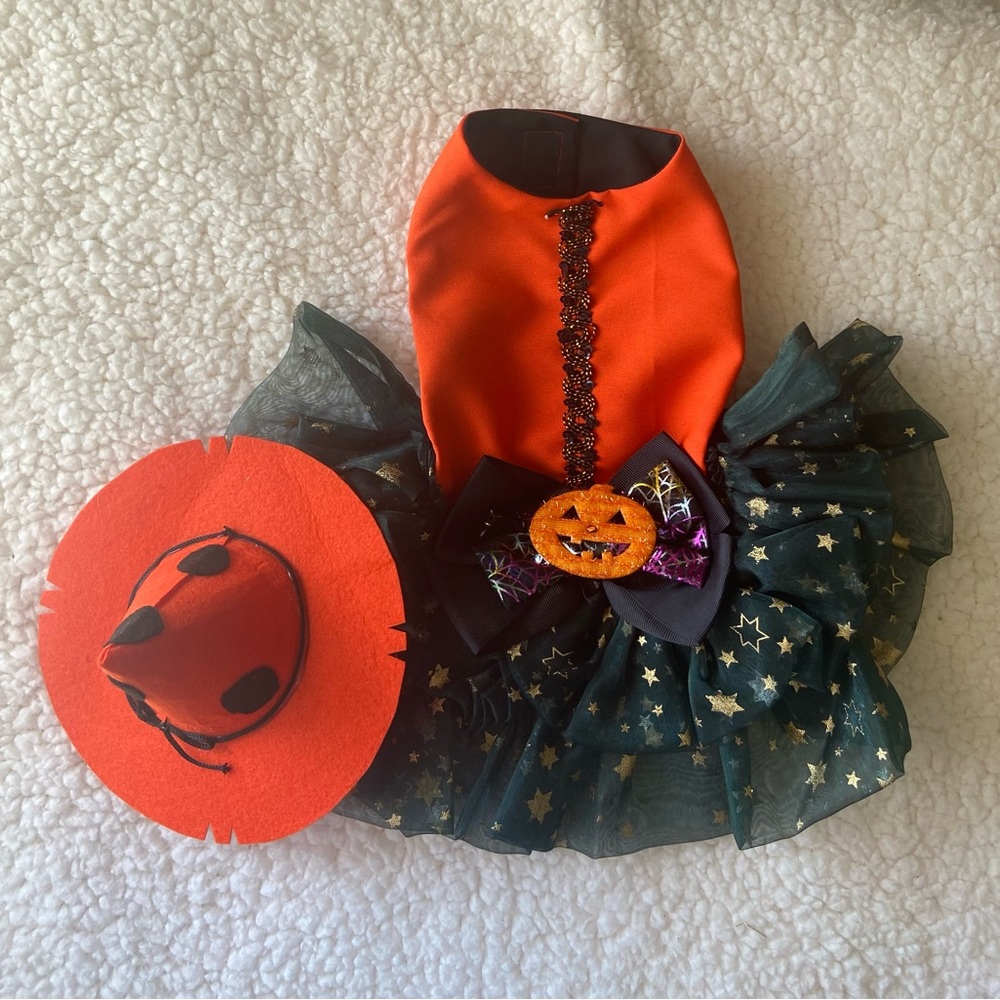 NWOT Small Pet Halloween Costume